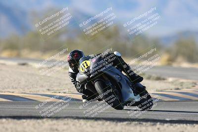 media/Dec-07-2025-CVMA (Sun) [[3e7d2de5dc]]/Race 12- Formula 40 MW and LW/